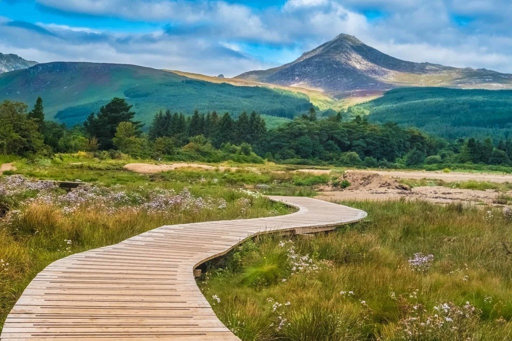 Fisherman's walk in nearby Brosick with Goatfell mountain in the background
