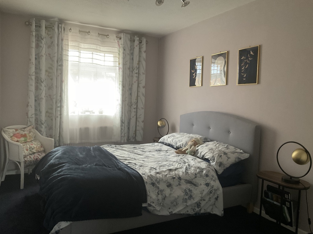 Second/guest double bedroom