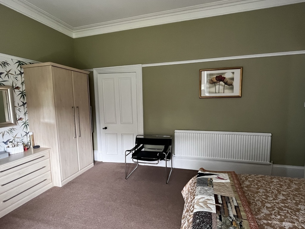 Newly decorated main bedroom 