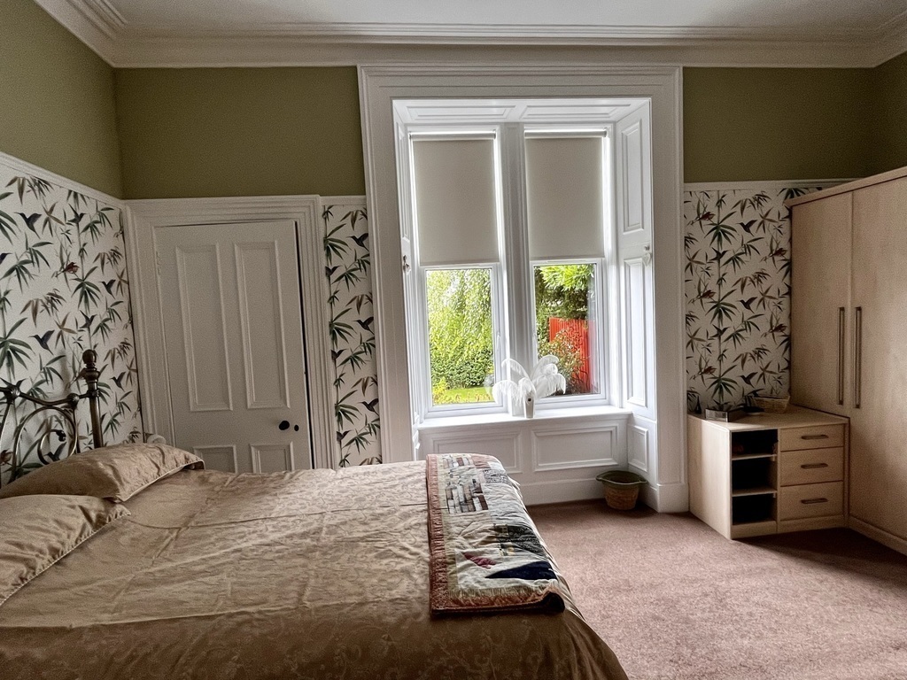 Newly decorated main bedroom 