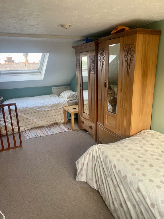 Second floor ensuite bedroom 