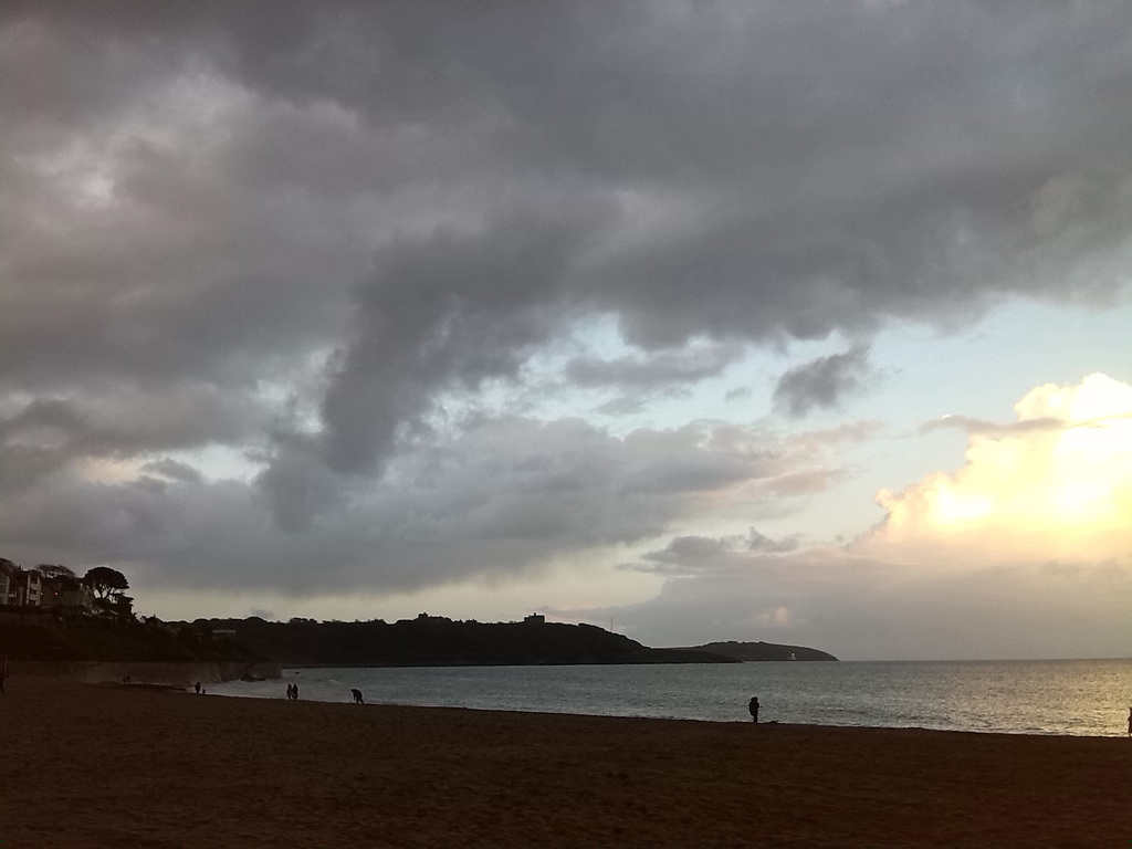 dramatic Cornish skies at nearby Ghyllyngvase