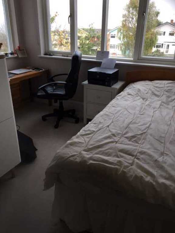 Bedroom 5/ study, with single bed