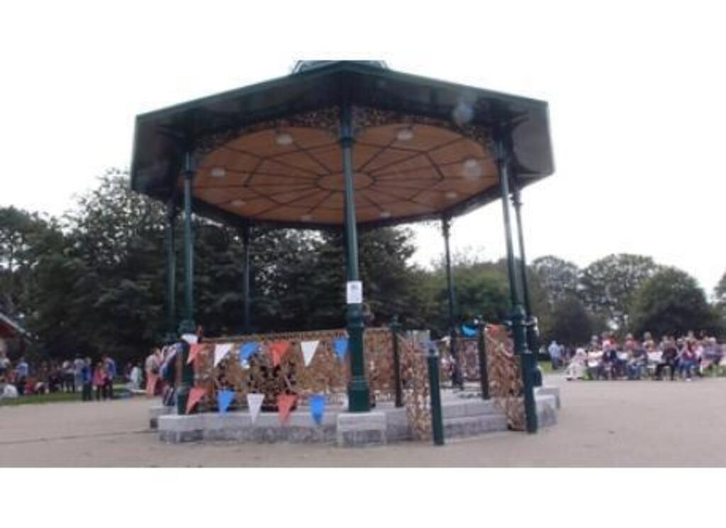 New bandstand in Devonport Park
