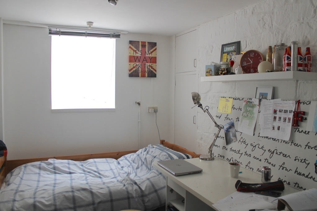 Finn's bedroom