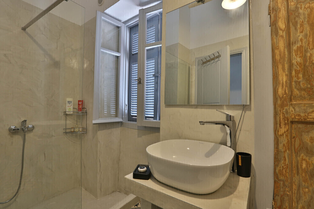 Salle d'eau attenante à la chambre 1