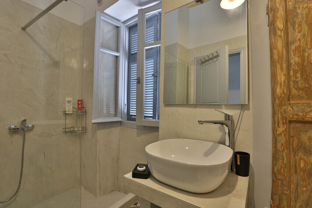 Salle d'eau attenante à la chambre 1