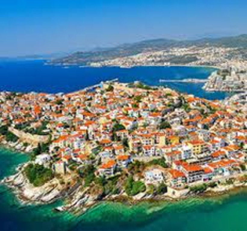 BIRD VIEW OF OLD TOWN'S PENINSULA