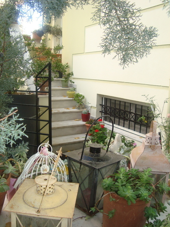 staircase to entrance door