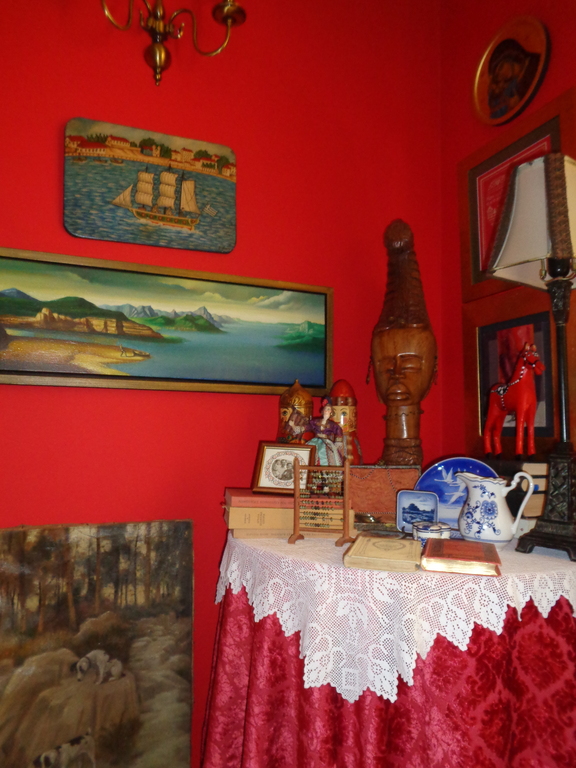 DETAILS  FROM MIDDLE FLOOR