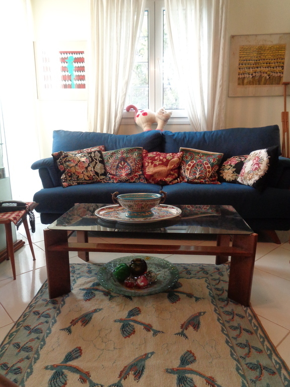 second sitting-middle floor