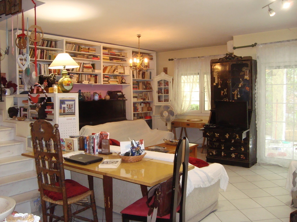 ground floor'sT.V space+sofas , 