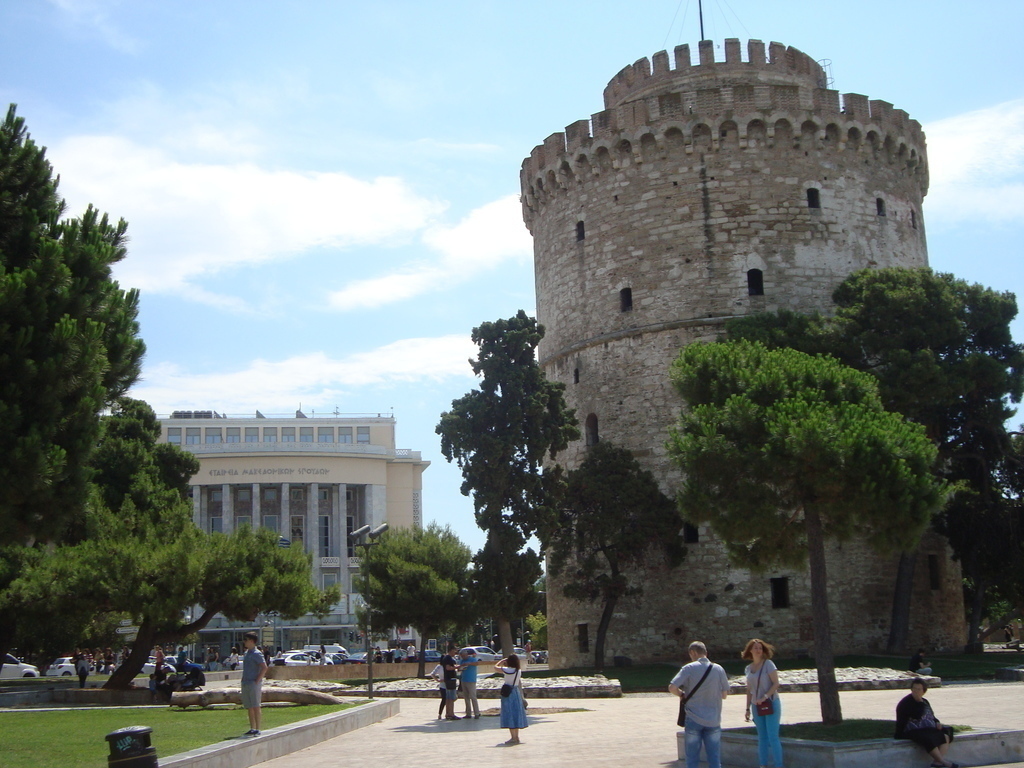 WHITE  TOWER  IN  THESSALONIKI   ,  A  NATIONALL  MONUMENT