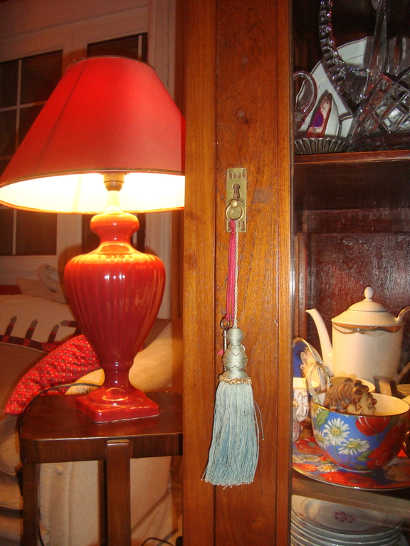 2nd floor's  CHIMNEY SITTING DETAIL