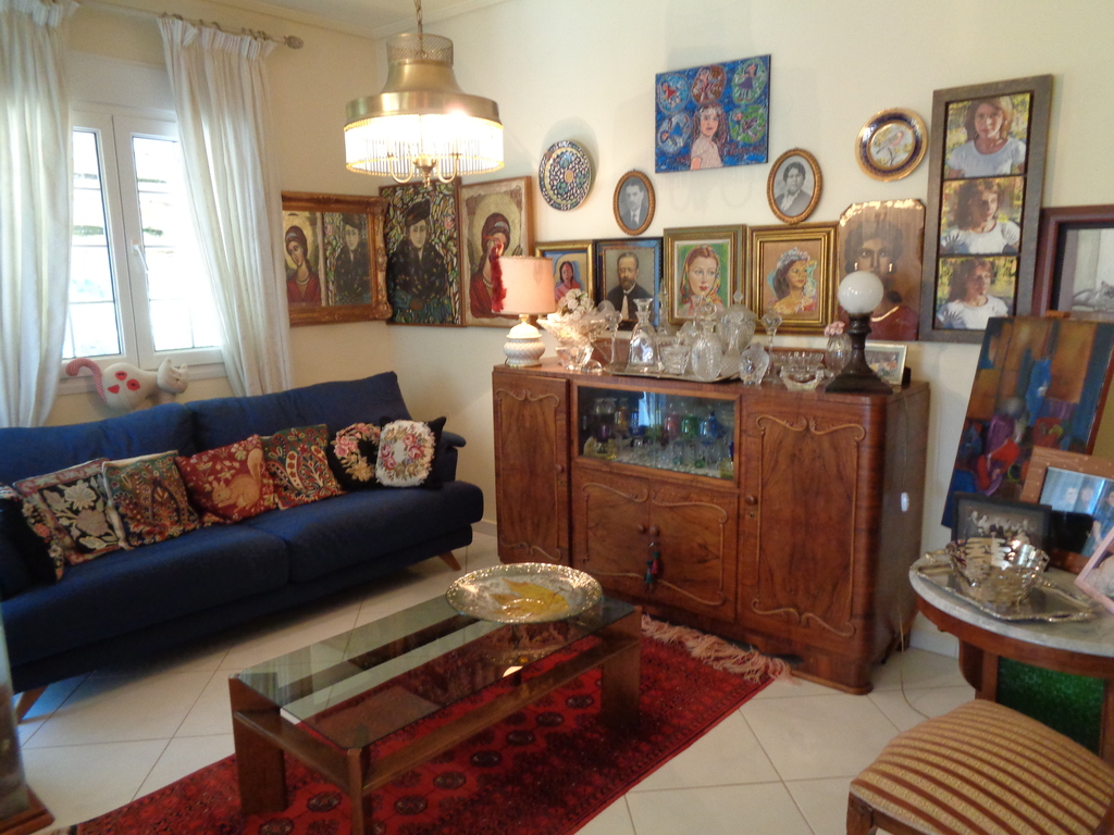 MIDDLE FLOOR'S  SECOND SITTING