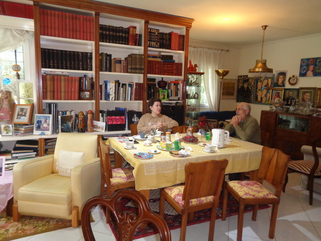 MEAL AT MIDDLE FLOOR-DAUGHTER AND FATHER