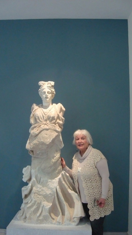 roman statue+me...philippi archaeological museum
