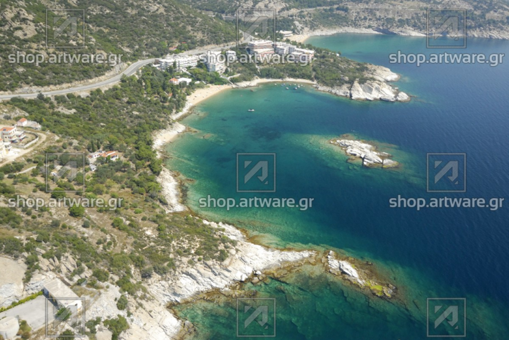 THIS BEACH, WITH TINY  ISLANDIS  REACHABLE ON FOOT  FROM HOMEOUR  SECRET COVE
