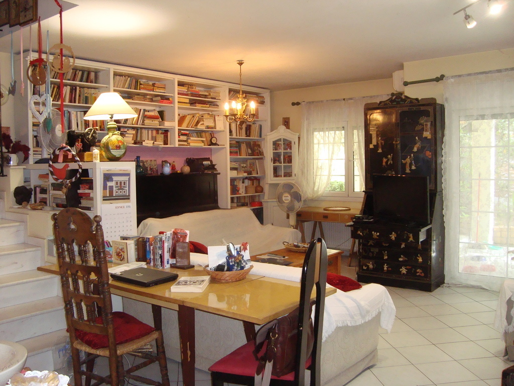 ground floor'sT.V space+sofas , 