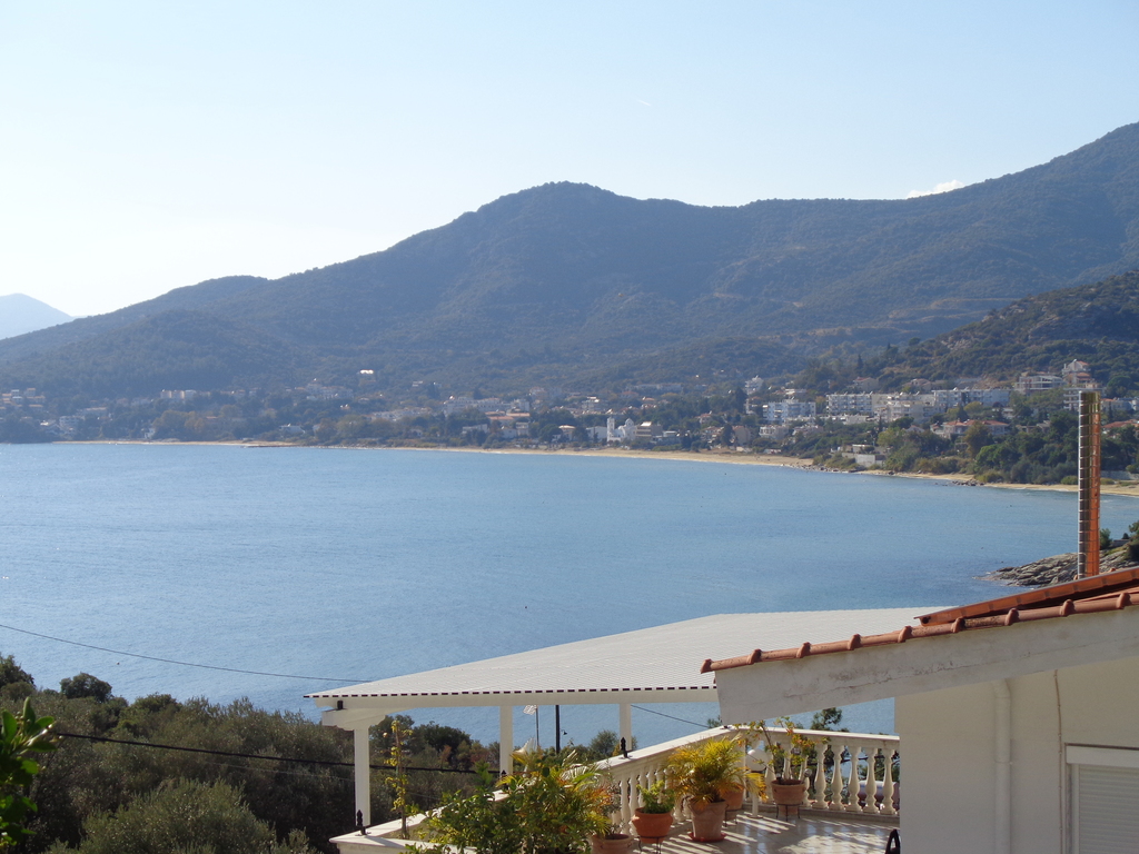 AN EVEN LARGER ASPECT OF PALIO'S  BAY