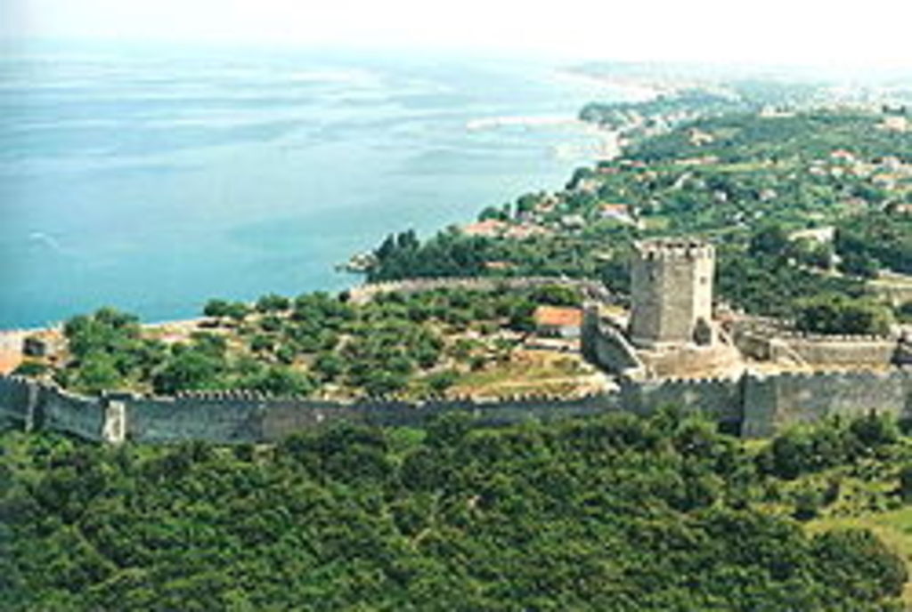 PLATAMONAS' CASTLE