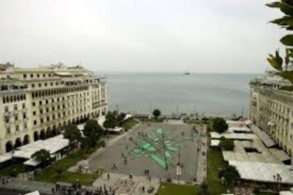 ARISTOTLE'S SQUARE IN THESSALONIKI