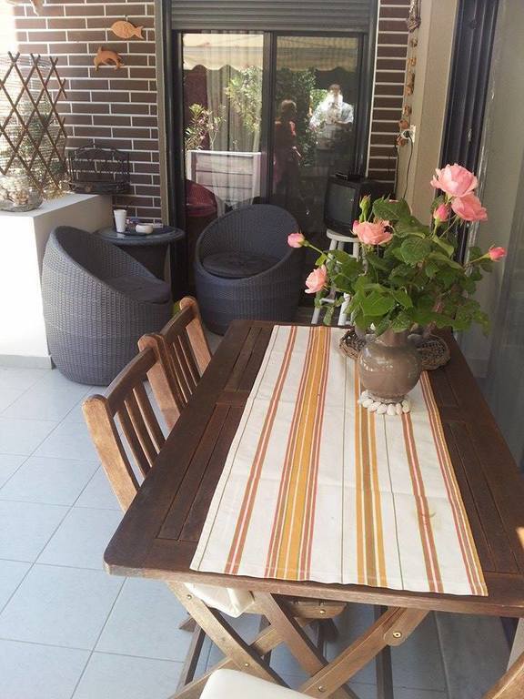 Balcony with dining table