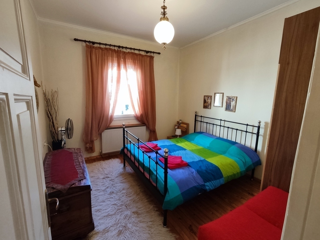 Room2 with king size bed (160x2000