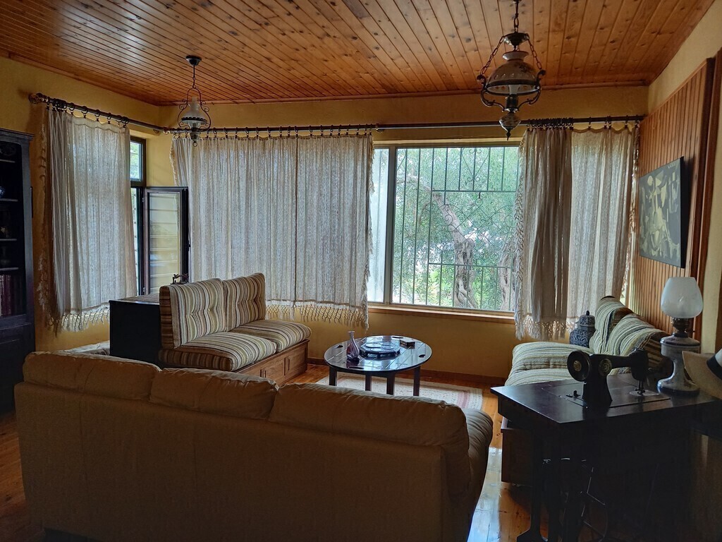 OROPOS second living room