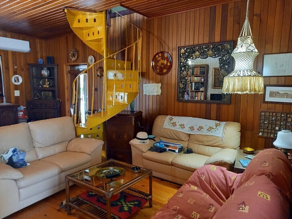 OROPOS main living room