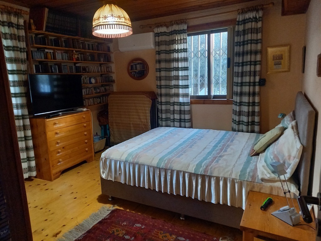 SECOND BEDROOM Oropos