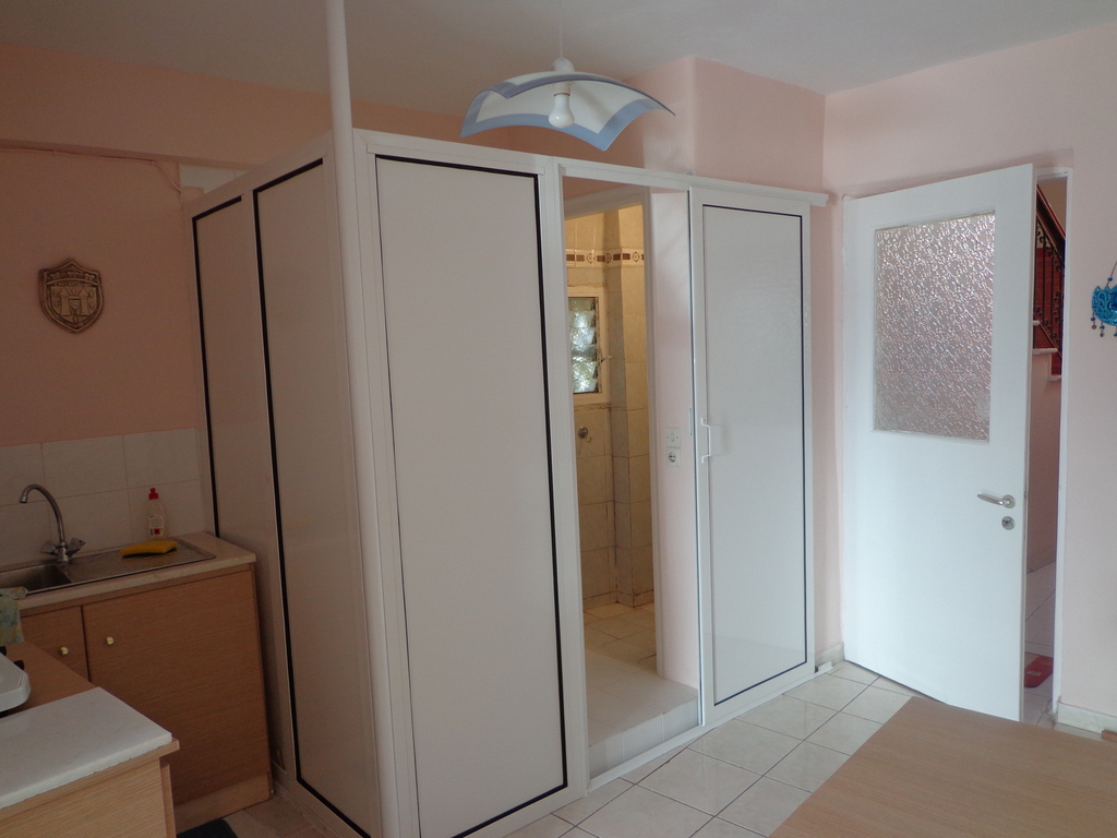 Second Bathroom and small 2nd kitchen Leukas