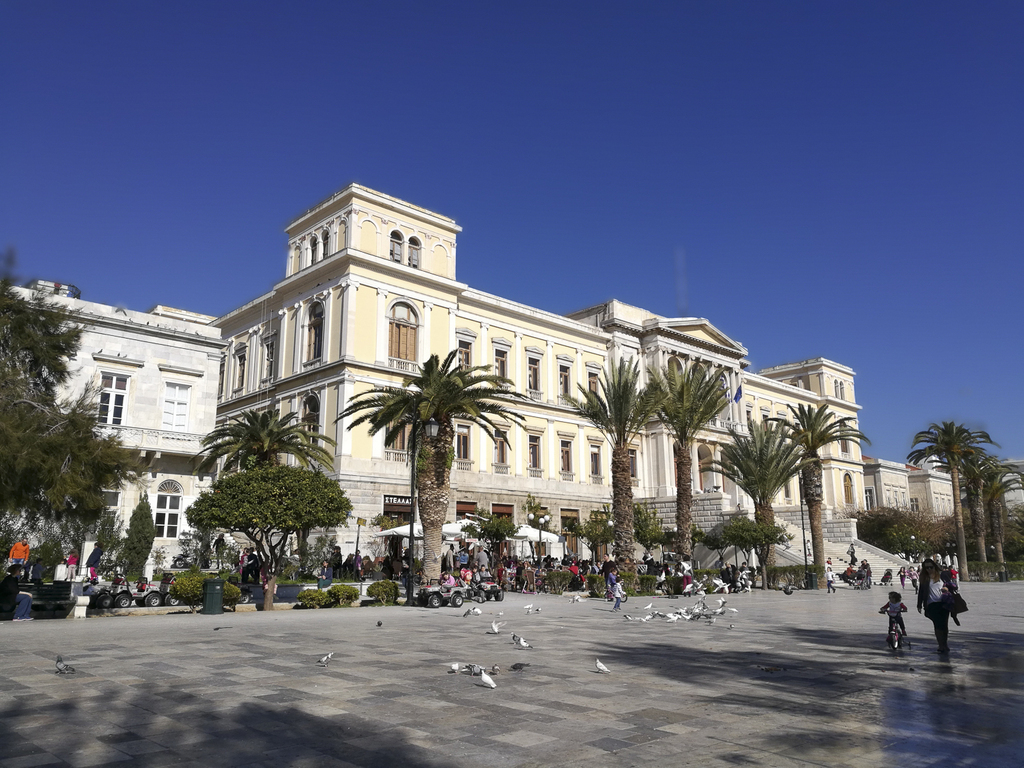 Ermoupolis - la place Miaouli