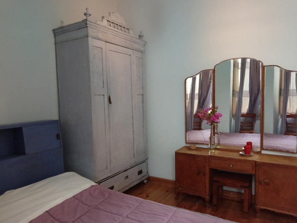 Η δεύτερη κρεβατοκάμαρα.