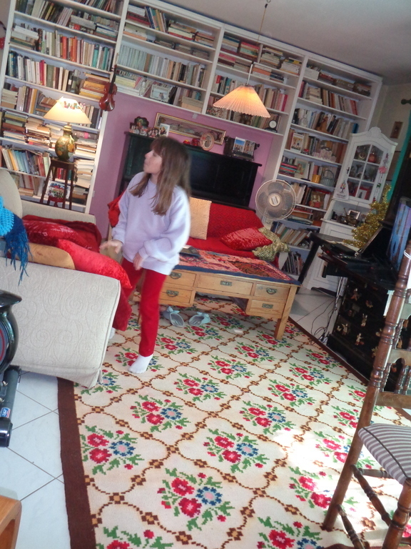 ground floor living room+kitchen...kilim just during winter