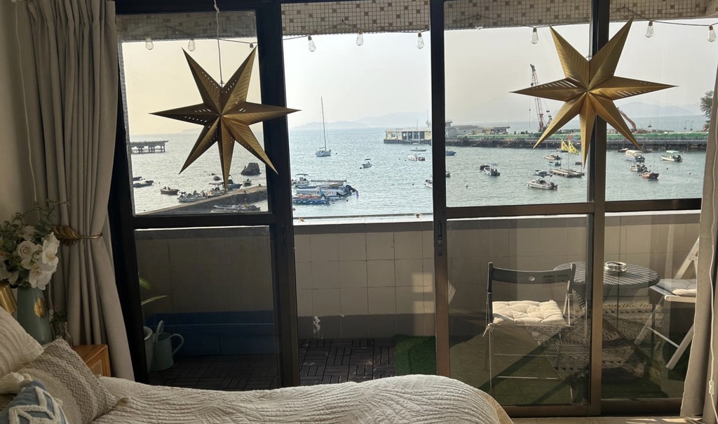 Master bedroom/balcony photo 1