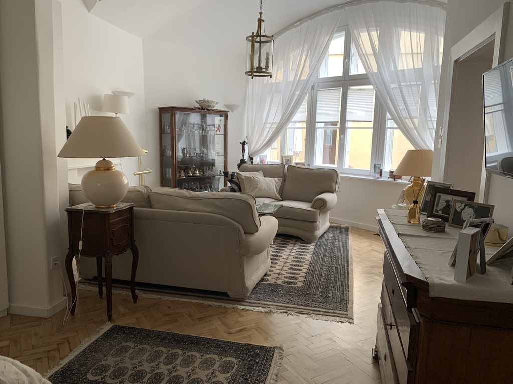 2. apartment in castle district.