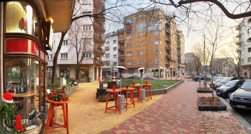 Pozsonyi ut lot of cafes and restaurants 5 minutes from walk