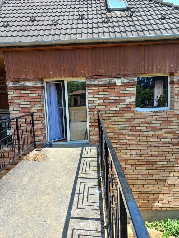 A kertbe vezető híd