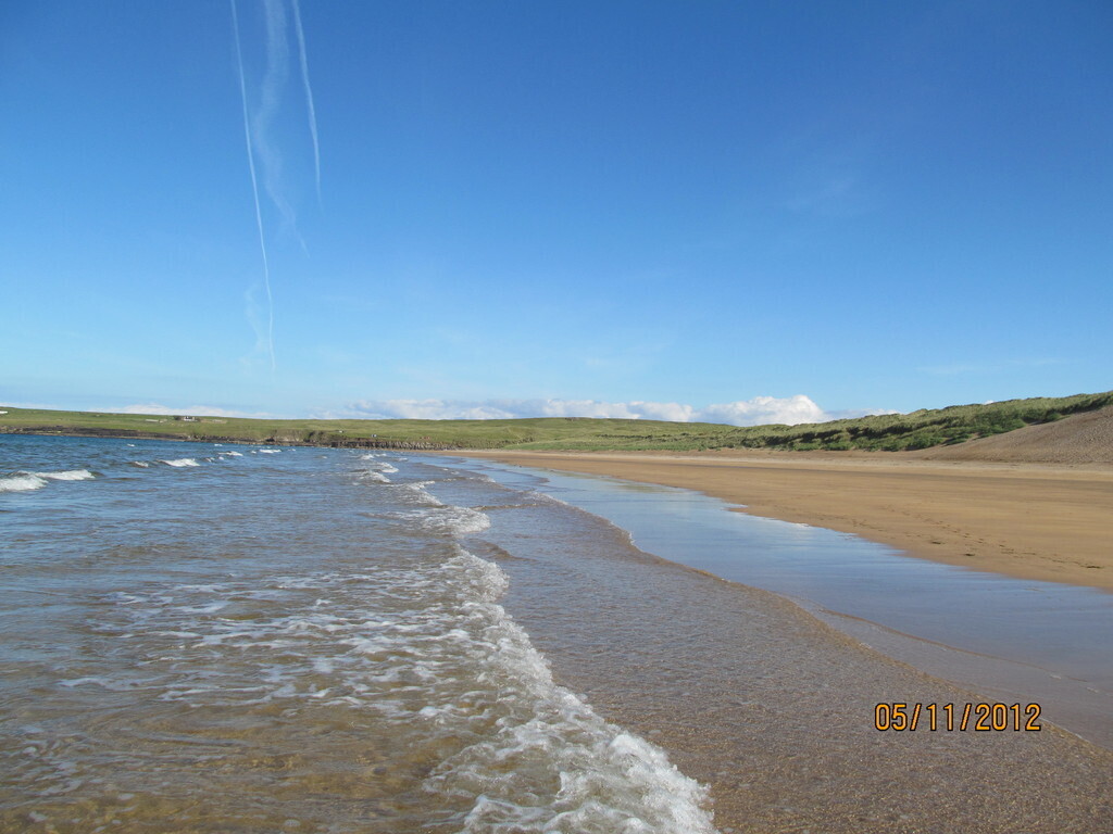 beach 3 minute from cottages