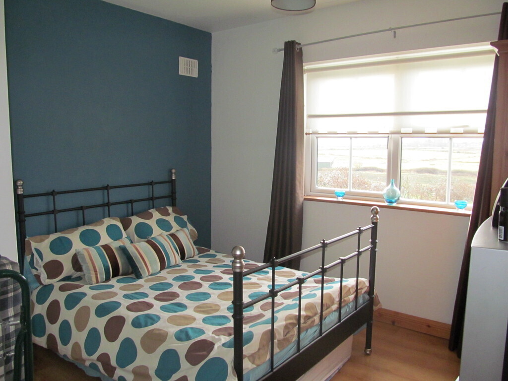 bedroom 2 with double bed