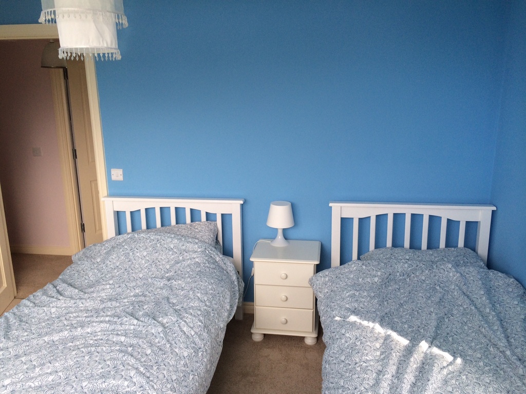 Upstairs front bedroom