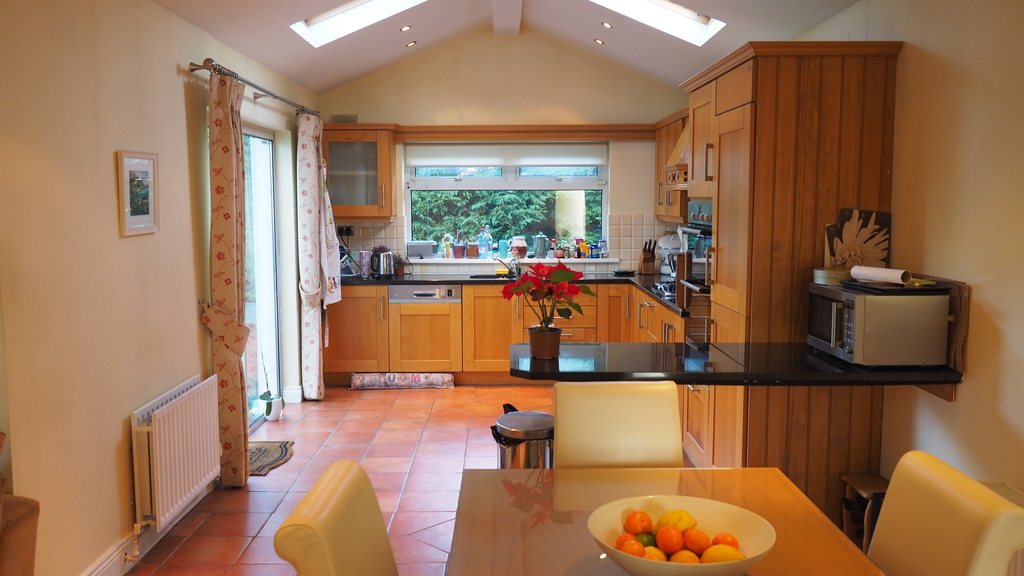 The kitchen and eating area