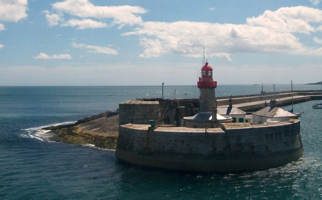 Dunlaoghaire Harbour only 20 minutes Drive 