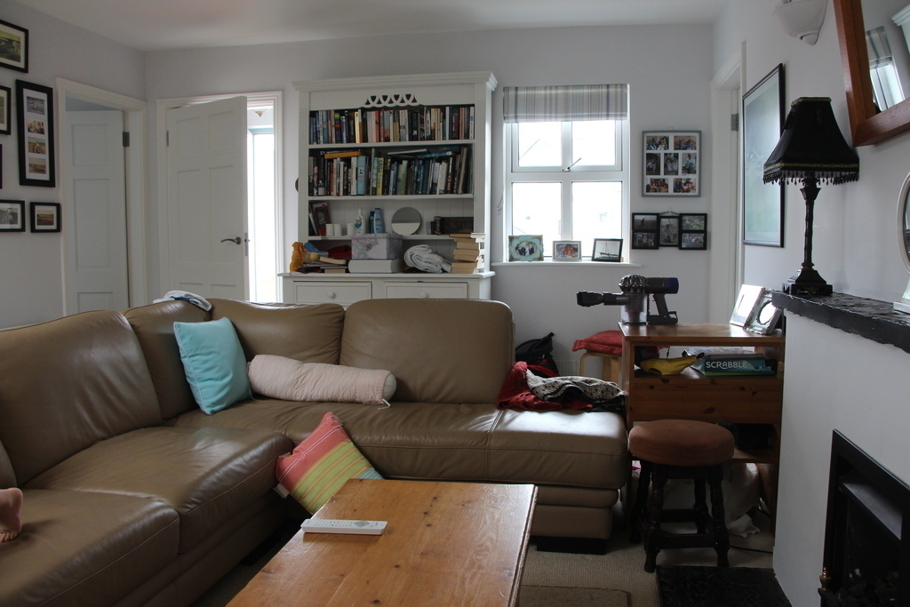 Second sitting room (with tv)