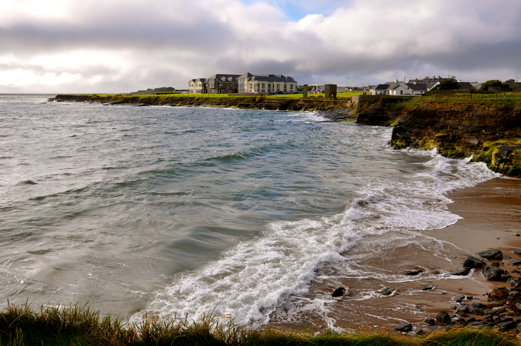 Photos of Spanish Point beach (with tide in) taken by Italian intervac visitors. The cottage is one of houses visible in the ...