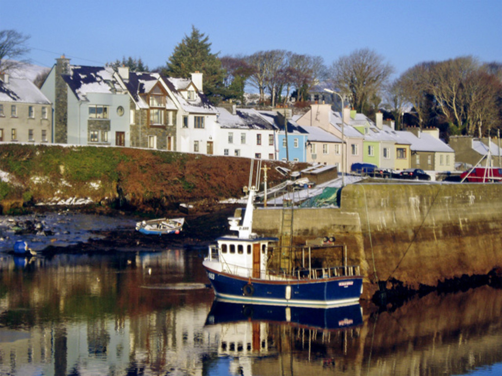 Roundstone Village 30 mins drive
