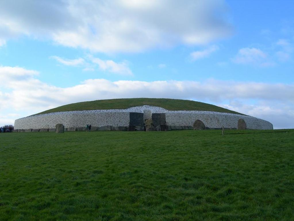 Newgrange Passage Tomb - World Heritage Site 5,000 years old!