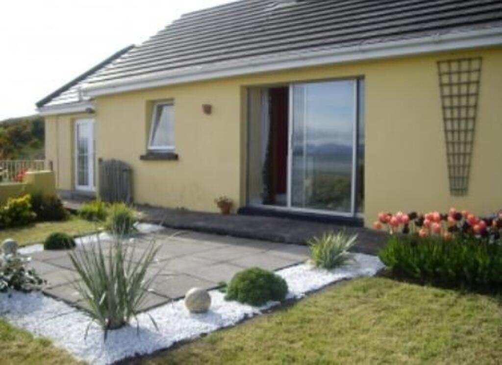 Cottage on Dingle Peninsula, Co. Kerry.