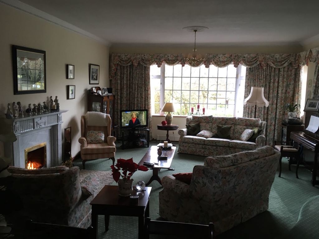 Lounge (on a cold winter's day!)